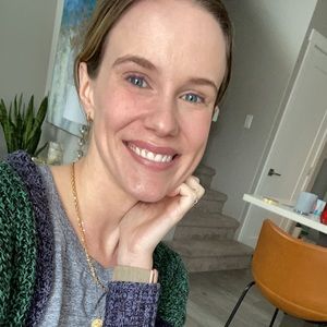 Meet your Posher, Joelle